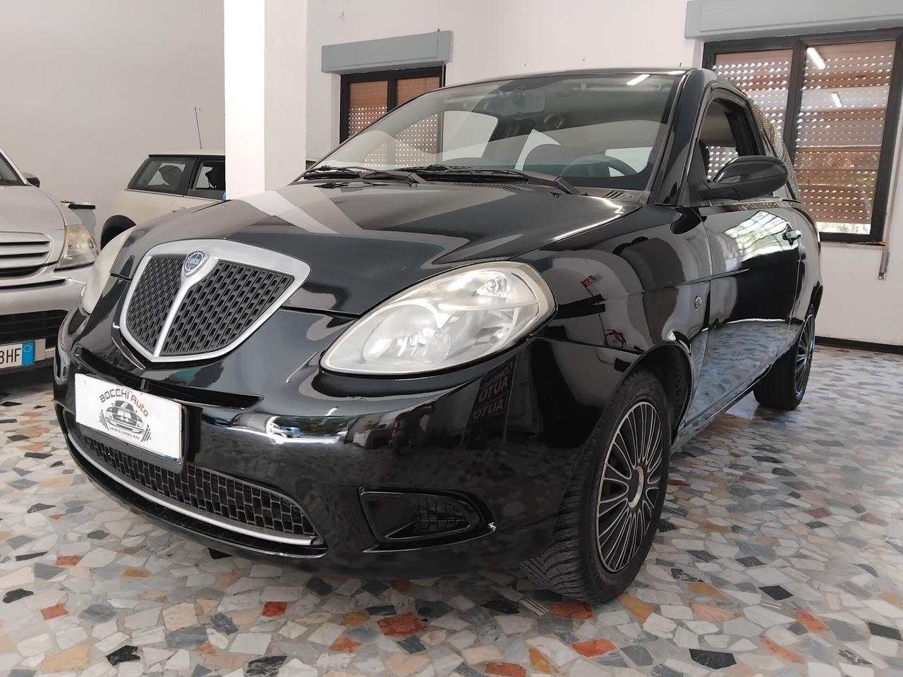 Lancia Ypsilon 1.2 Versus