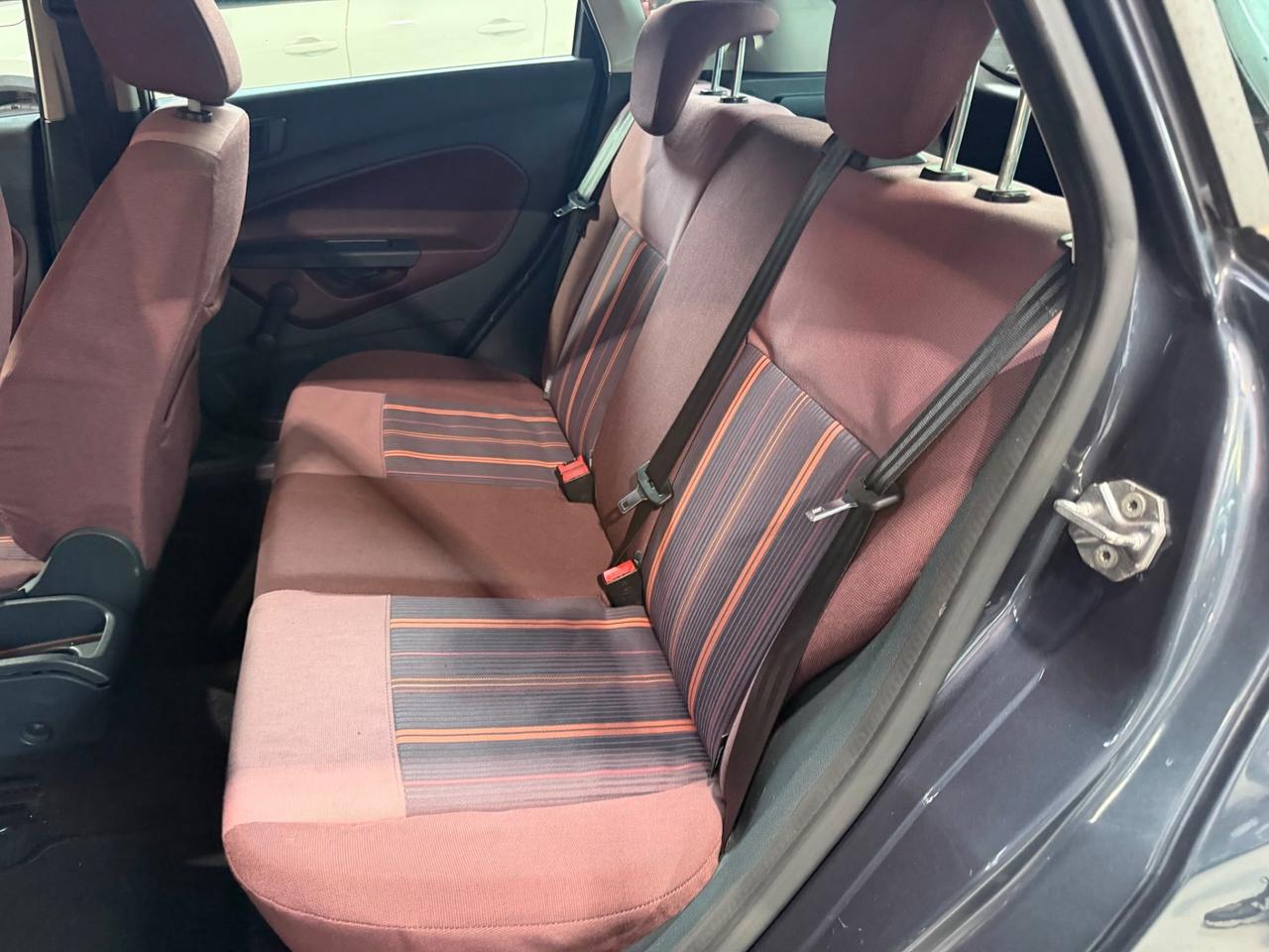 Ford Fiesta Benzina Neopatentati Pneumatici Nuovi