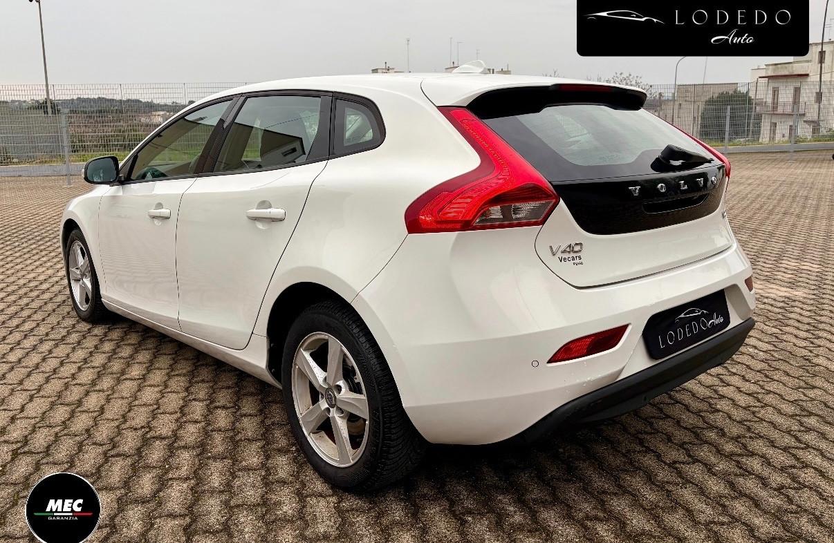 Volvo V40 D2 1.6 Momentum - 2013