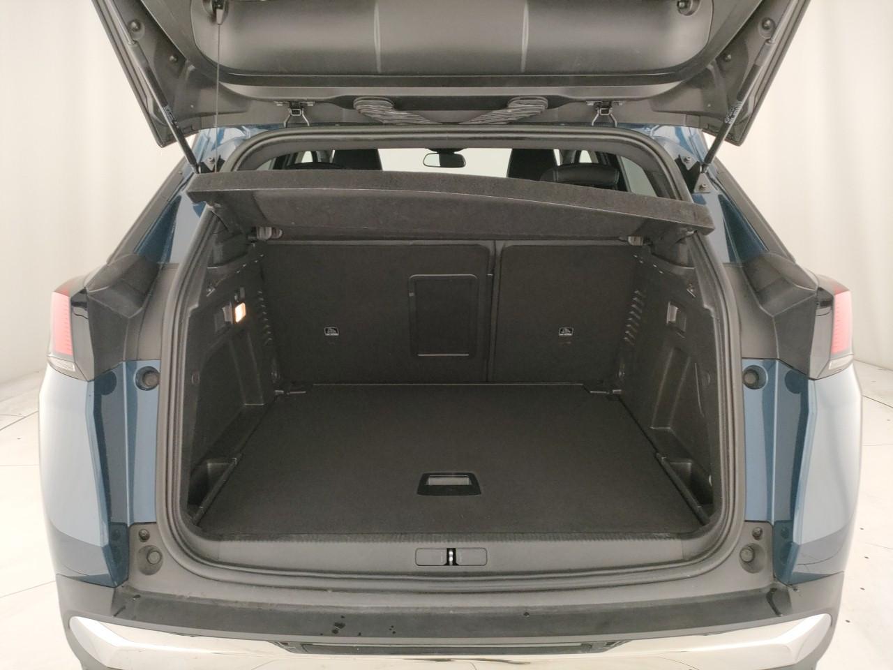 PEUGEOT 3008 1.5 bluehdi Allure Pack 130cv eat8