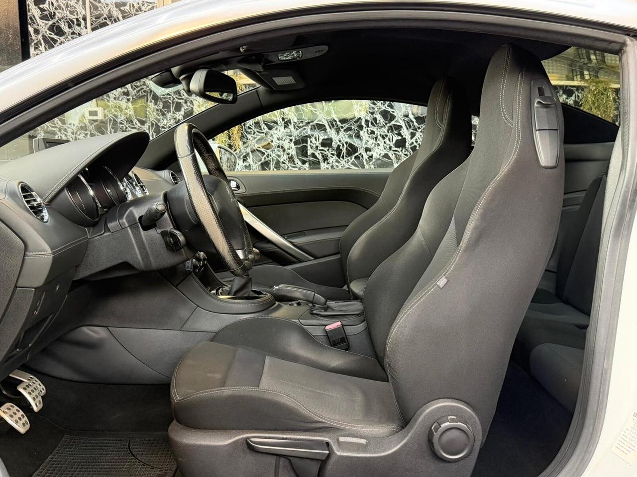 Peugeot RCZ 2.0 HDi 163CV