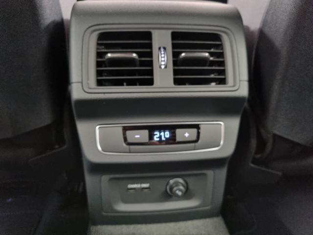 AUDI Q5 40 TDI 204 CV quattro Identity Black SLINE STRONIC