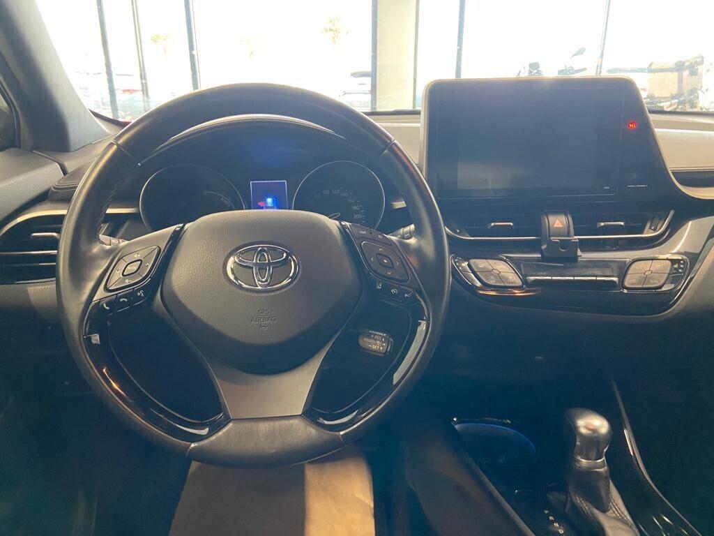 Toyota C-HR TREND 1.8 Hybrid E-CVT