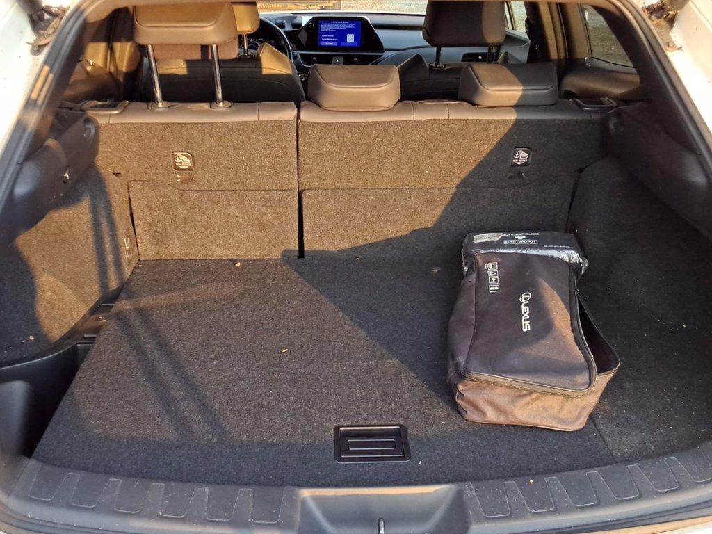 LEXUS Ux 250h 2.0 design 2wd cvt del 2023