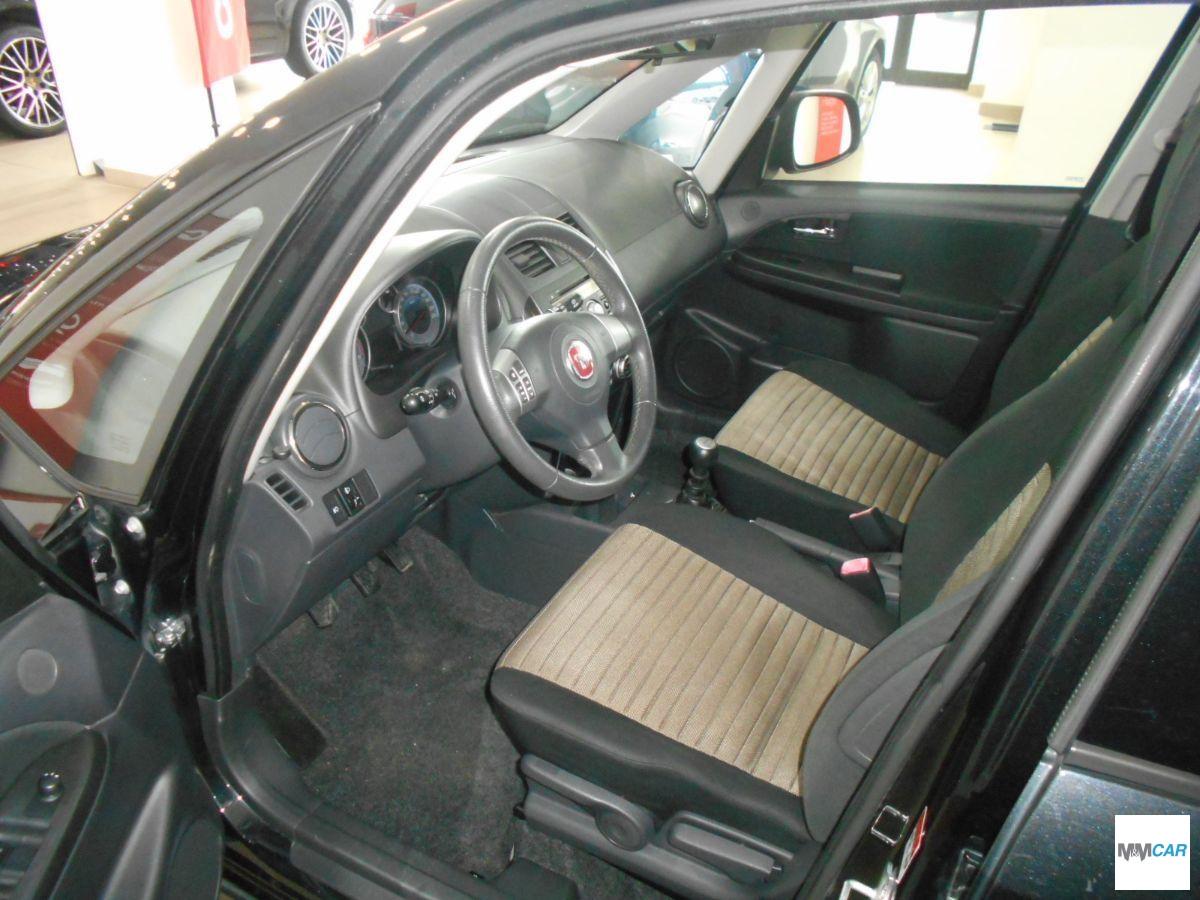 FIAT - Sedici - 2.0 MJT 16V DPF 4x4 Emotion