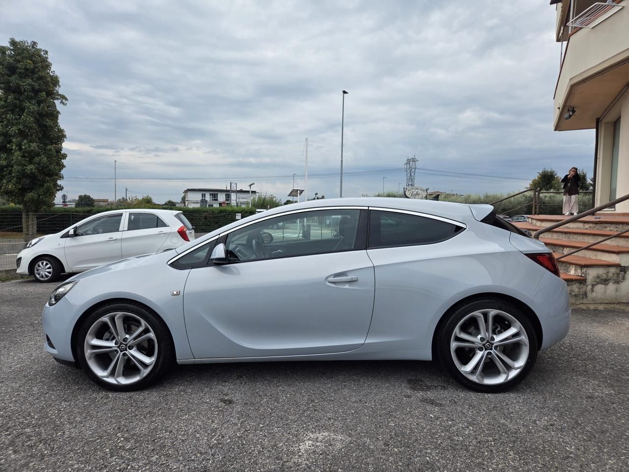 Opel Astra GTC 2.0 CDTI 165CV S&S 3 porte Cosmo S