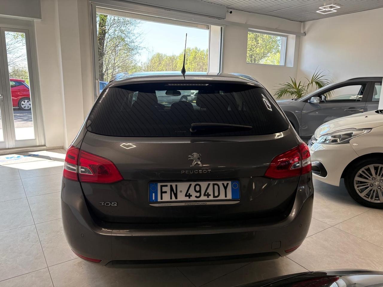 Peugeot 308 PureTech Turbo 130 S&S SW Allure