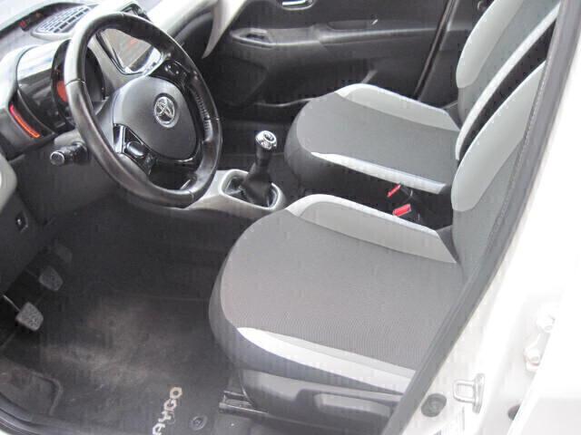 Toyota Aygo 1.0 VVT-i 69 CV 5 porte x-cool TSS FINANZIABILE NEOPATENTATI