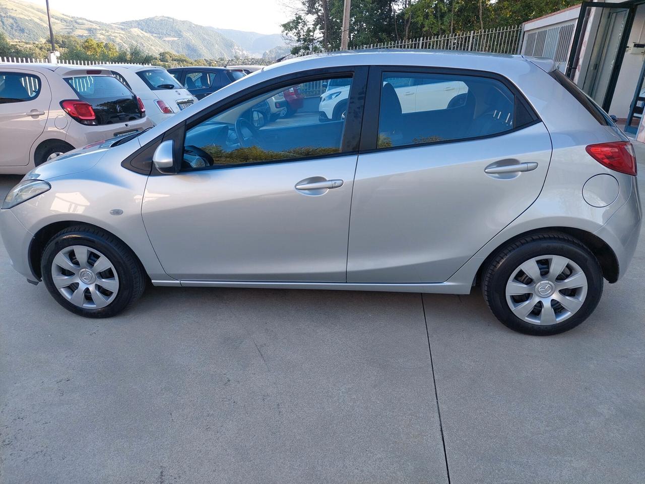 Mazda 2 1.3 16V 75CV 5porte Easy