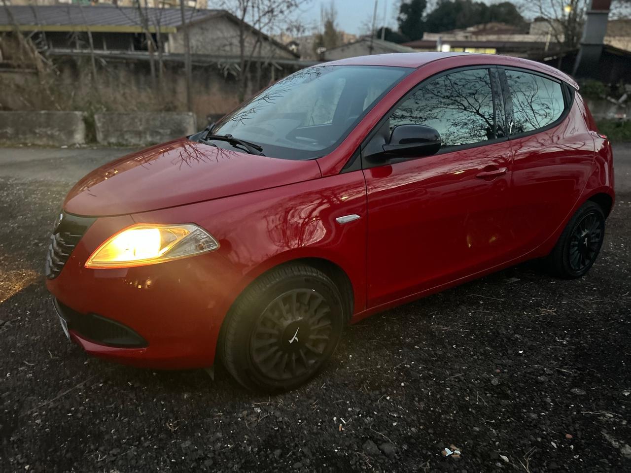 Lancia Ypsilon 1.2 69 CV 5 porte Elefantino