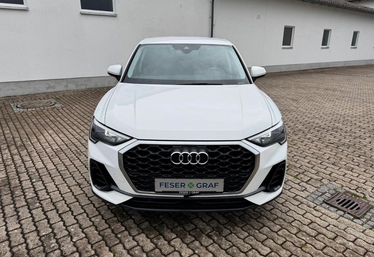 Audi Q3 SPB 45 TFSI e S tronic Business Plus