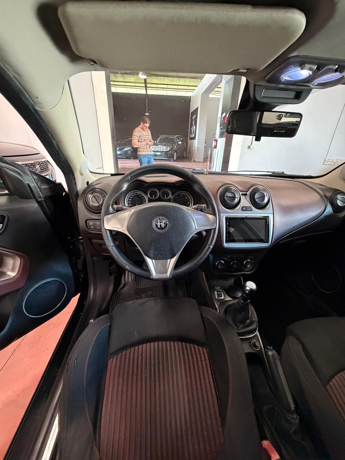 Alfa Romeo MiTo 1.6 JTDm 16V Distinctive Sport Pack