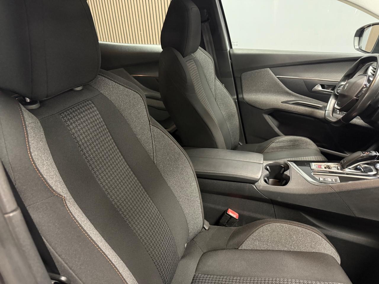 Peugeot 3008 BlueHDi 130 S&S EAT8 Active Business