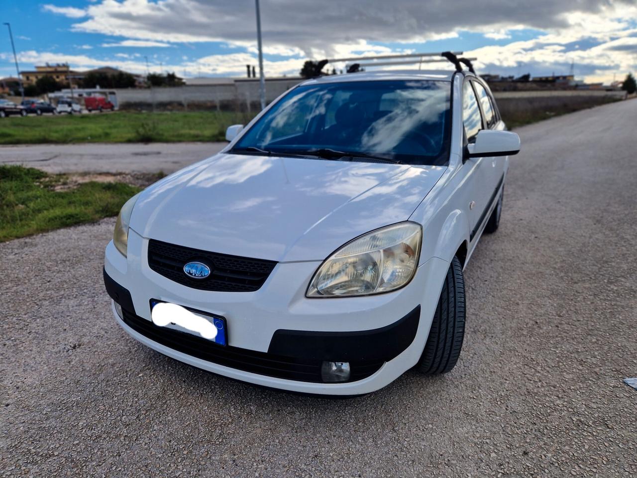 Kia Rio 1.5 16V CRDi 5p. EX Challenge