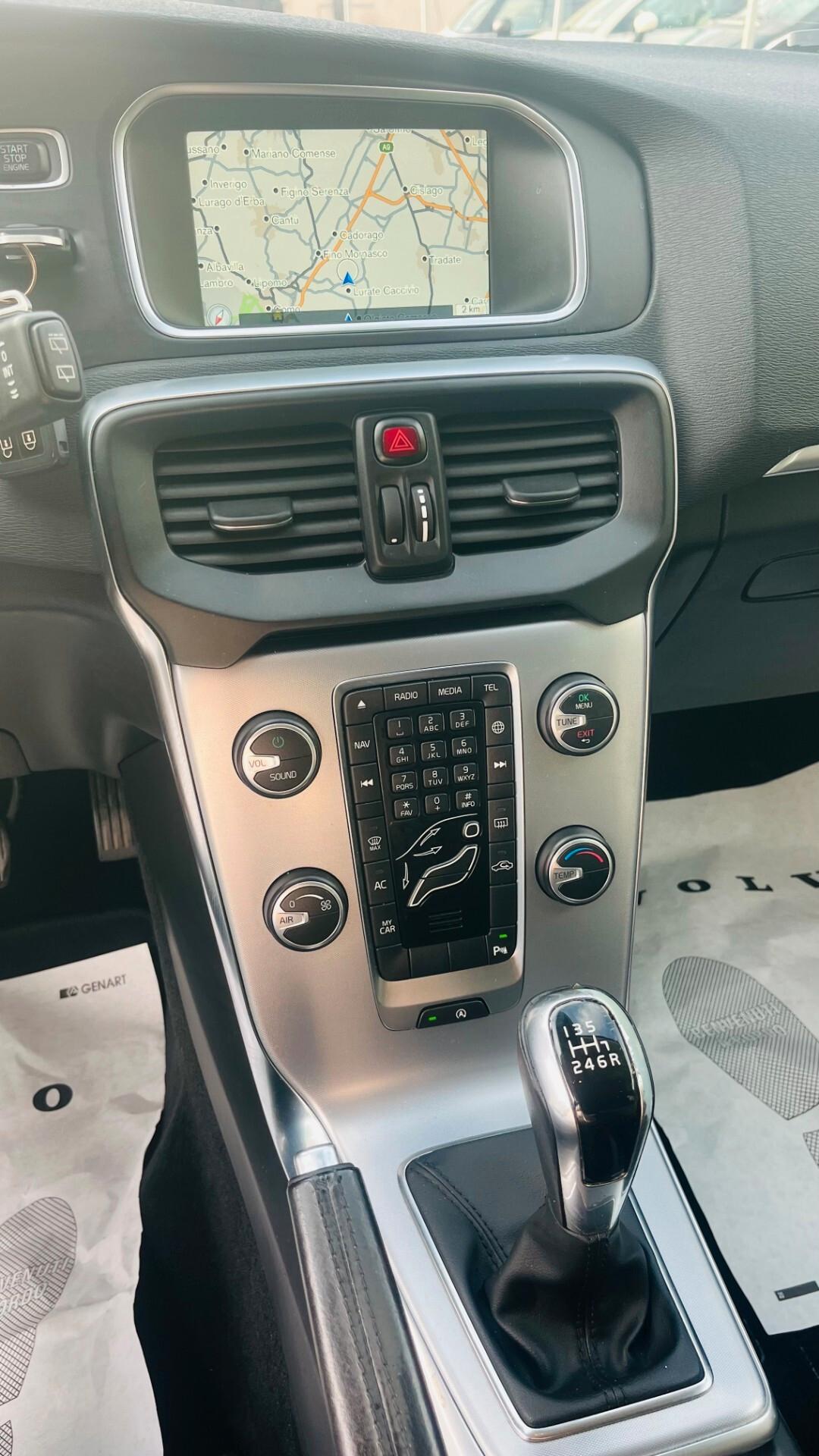Volvo V40 D2