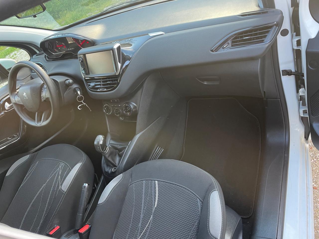 Peugeot 208 1.2 VTi 82 CV 5 porte Allure