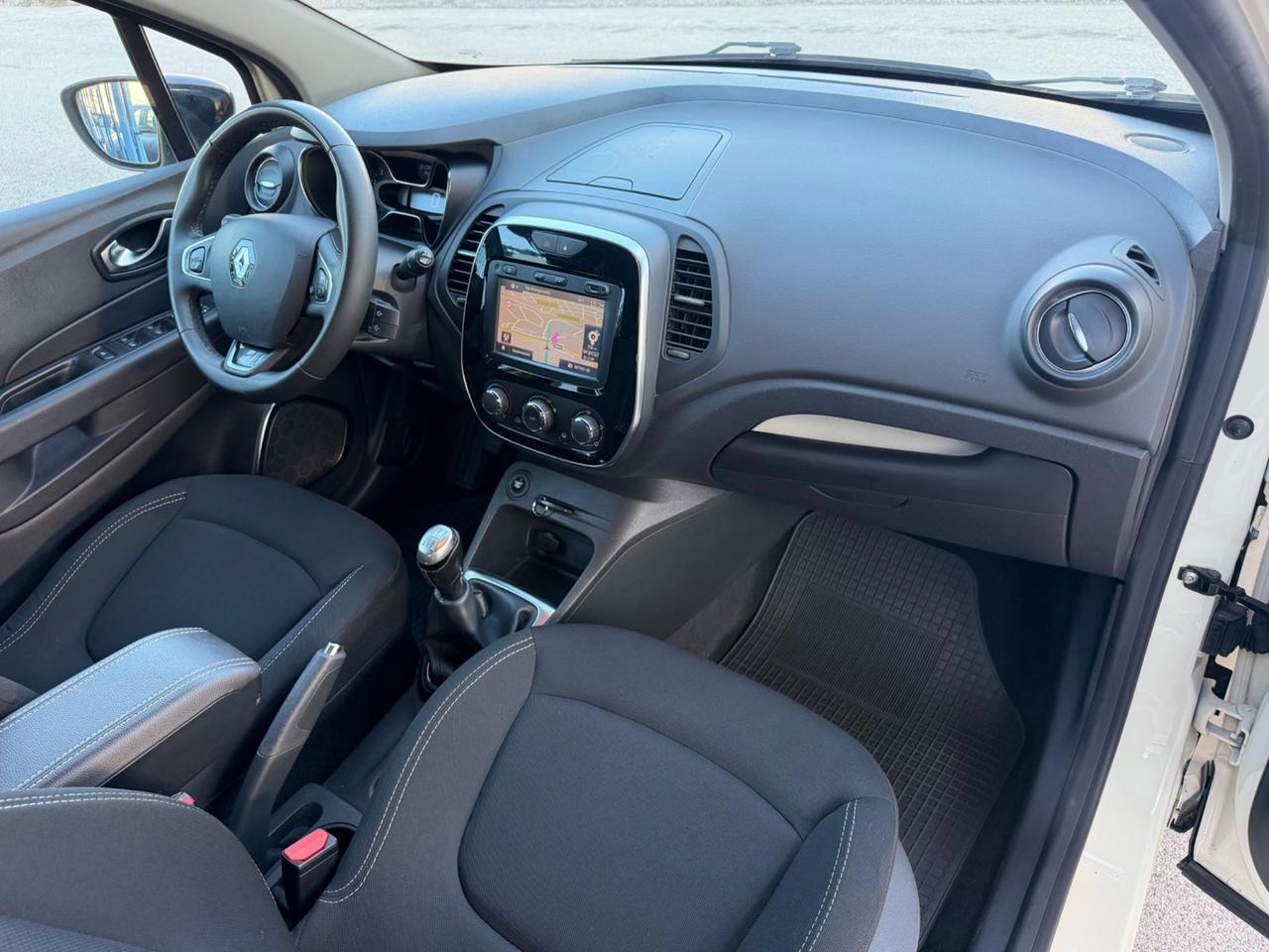 Renault Captur dCi 8V 90 CV EDC Sport Edition