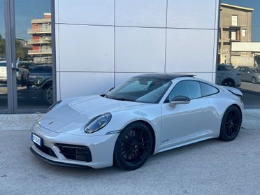 Porsche 992 Carrera 4 GTS possibilità noleggio no scoring