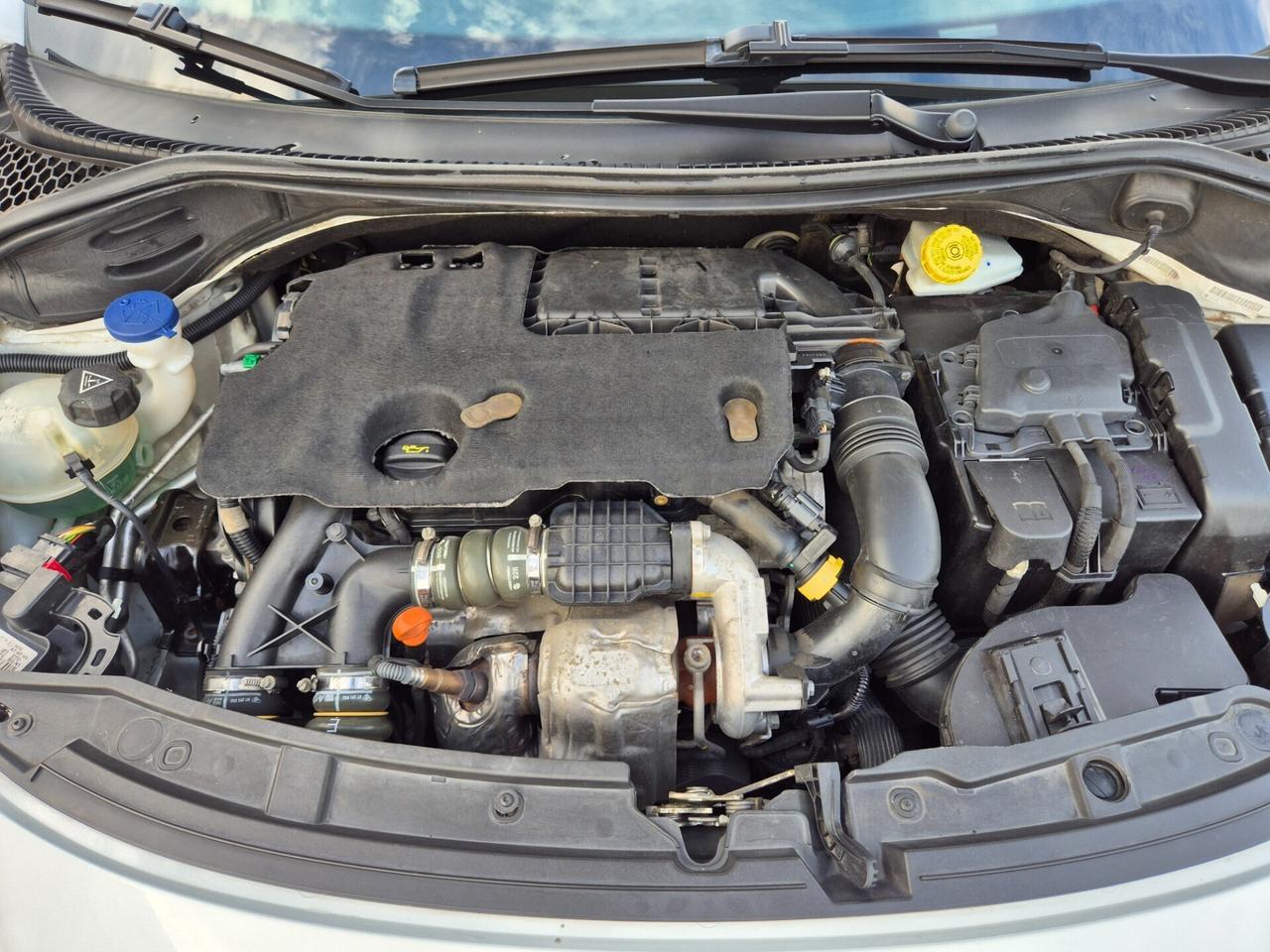 Peugeot 207 1.6 8V HDi 93CV SW Ciel Allure neopate