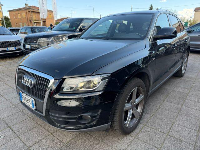 AUDI Q5 2.0 TDI quattro S tronic //S LINE//COMMERCIANTI//