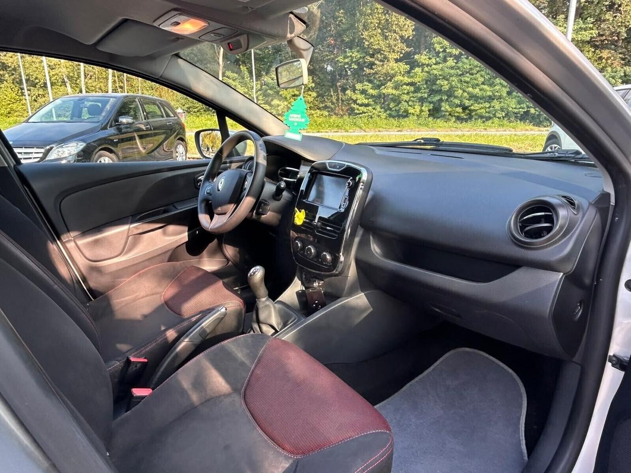 Renault Clio 1.2 75 CV Costume National – Navi Cruise 99.000 km