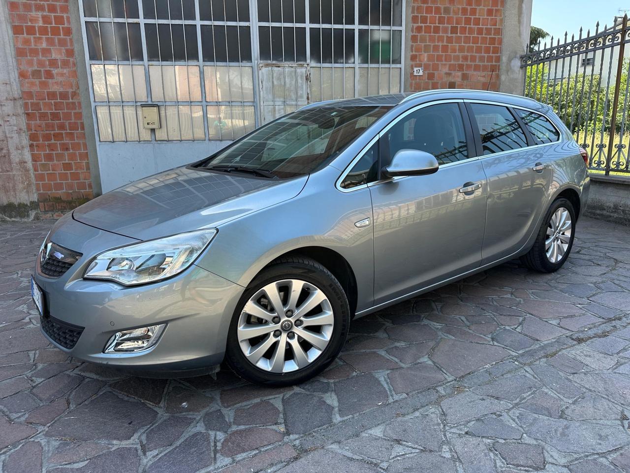 Opel Astra 1.7 CDTI 110CV Sports Tourer Cosmo