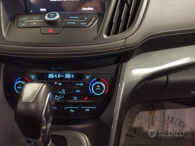 Ford Kuga 2.0tdci 180cv Powershift AWD Vignale