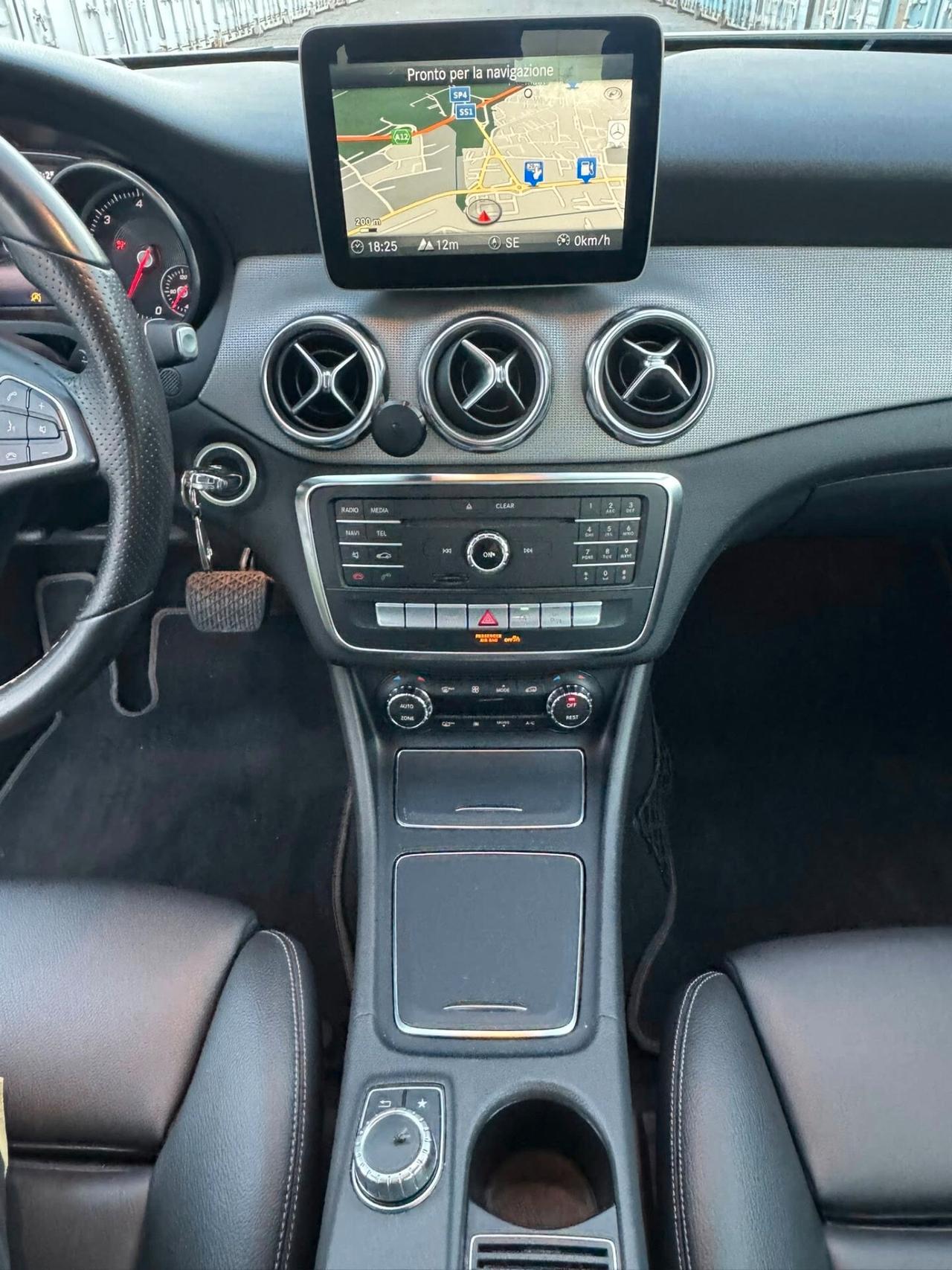Mercedes-benz GLA 200 180 d Automatic Premium