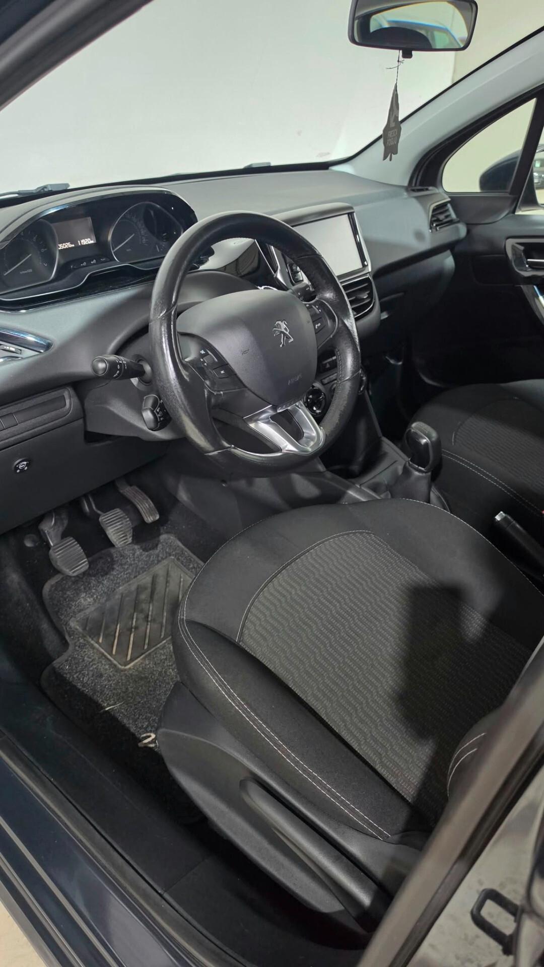 Peugeot 208 PureTech 82 5p. GPL Active
