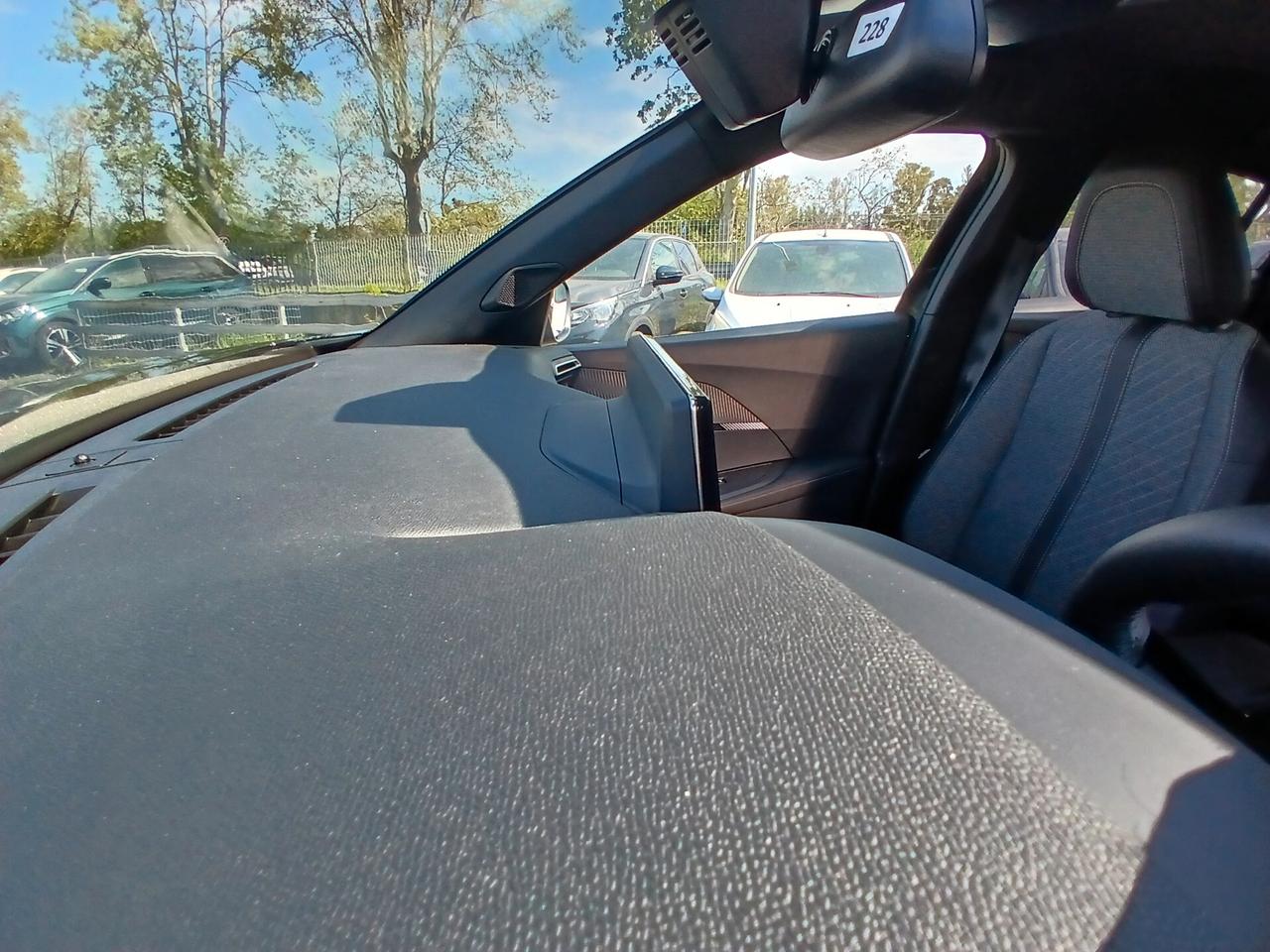 Peugeot 2008 PureTech 100 S&S Allure