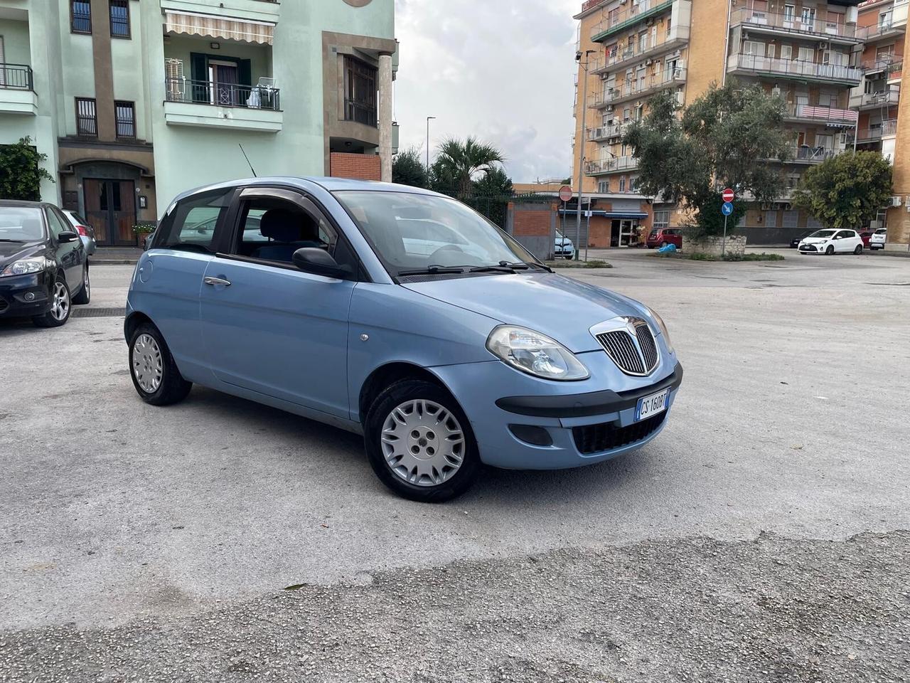 Lancia Ypsilon 1.2 Oro