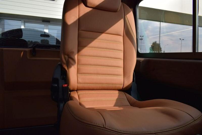 Land Rover Defender Defender 90 2.2 TD4 Station Wagon N1 AUOTOCARRO IVA ESPOSTA