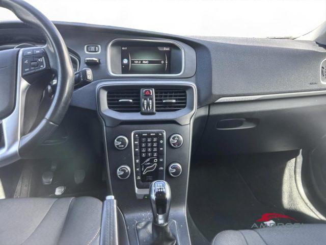 VOLVO V40 Cross Country D2 Business Plus