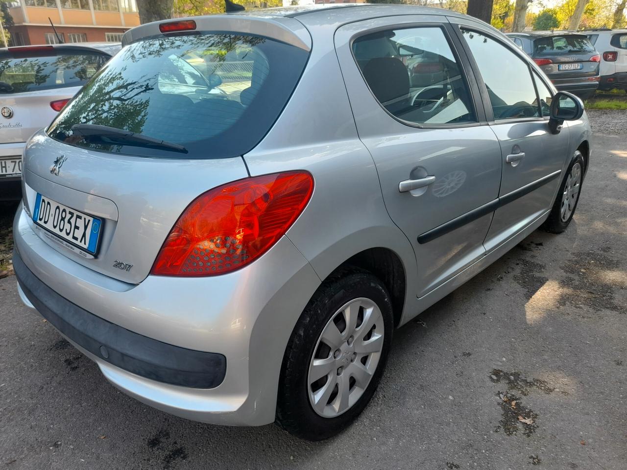 Peugeot 207 1.4 88CV 5p. ONE Line