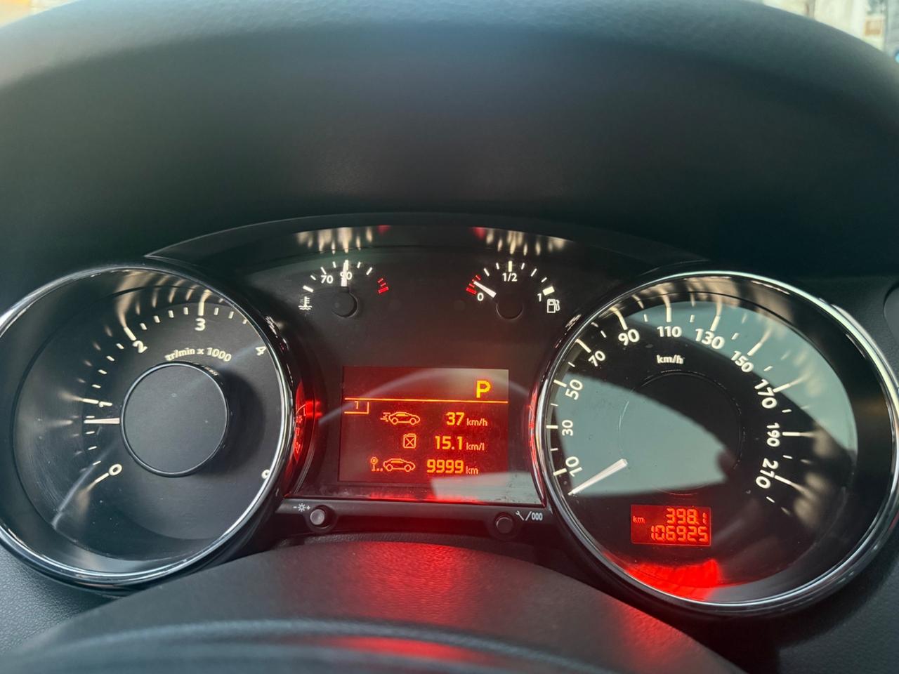 Peugeot 5008 BlueHDi 120 EAT6 S&S Allure