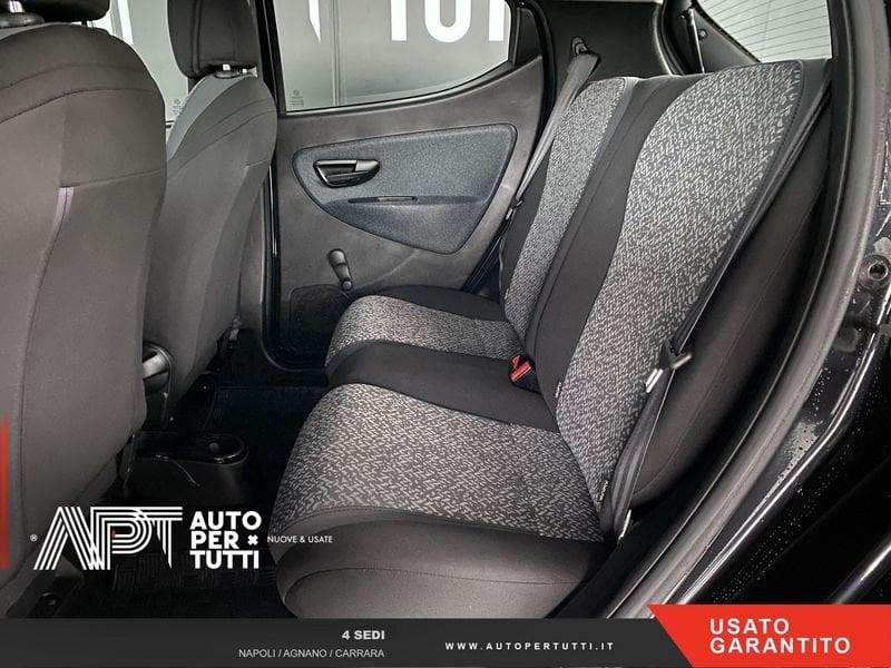 Lancia Ypsilon Ypsilon 1.0 firefly hybrid Silver s&s 70cv