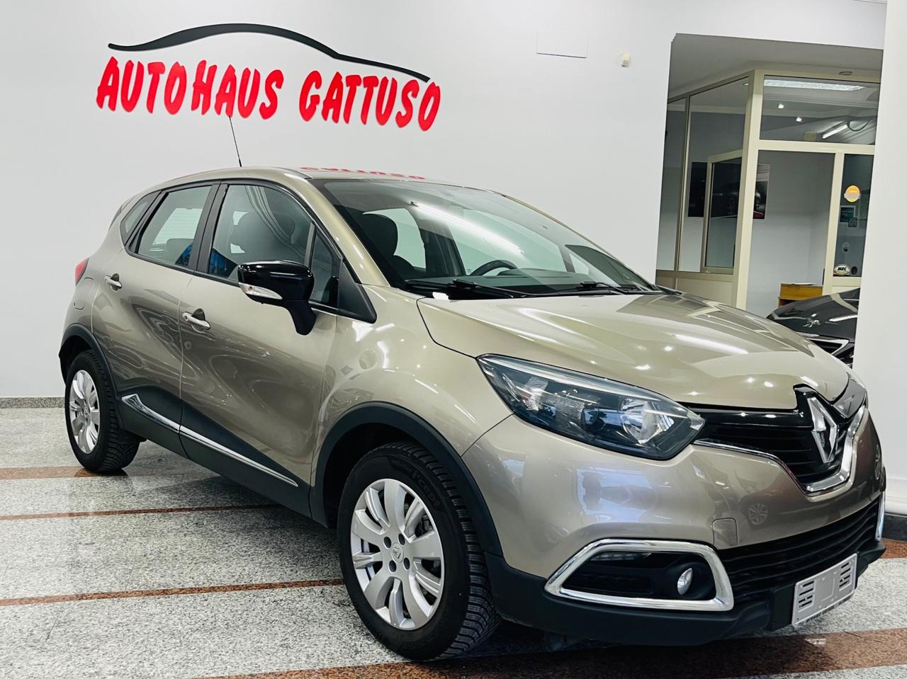 Renault Captur 1.5 dCi 90 CV anno 2015.