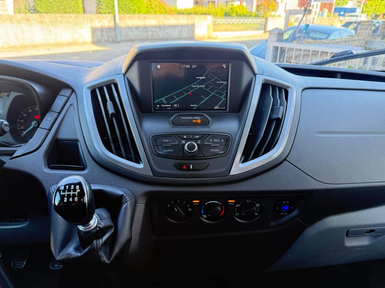 Ford Transit 2.0TDCi 9 POSTI PASSO LUNGO GANCIO TRAINO