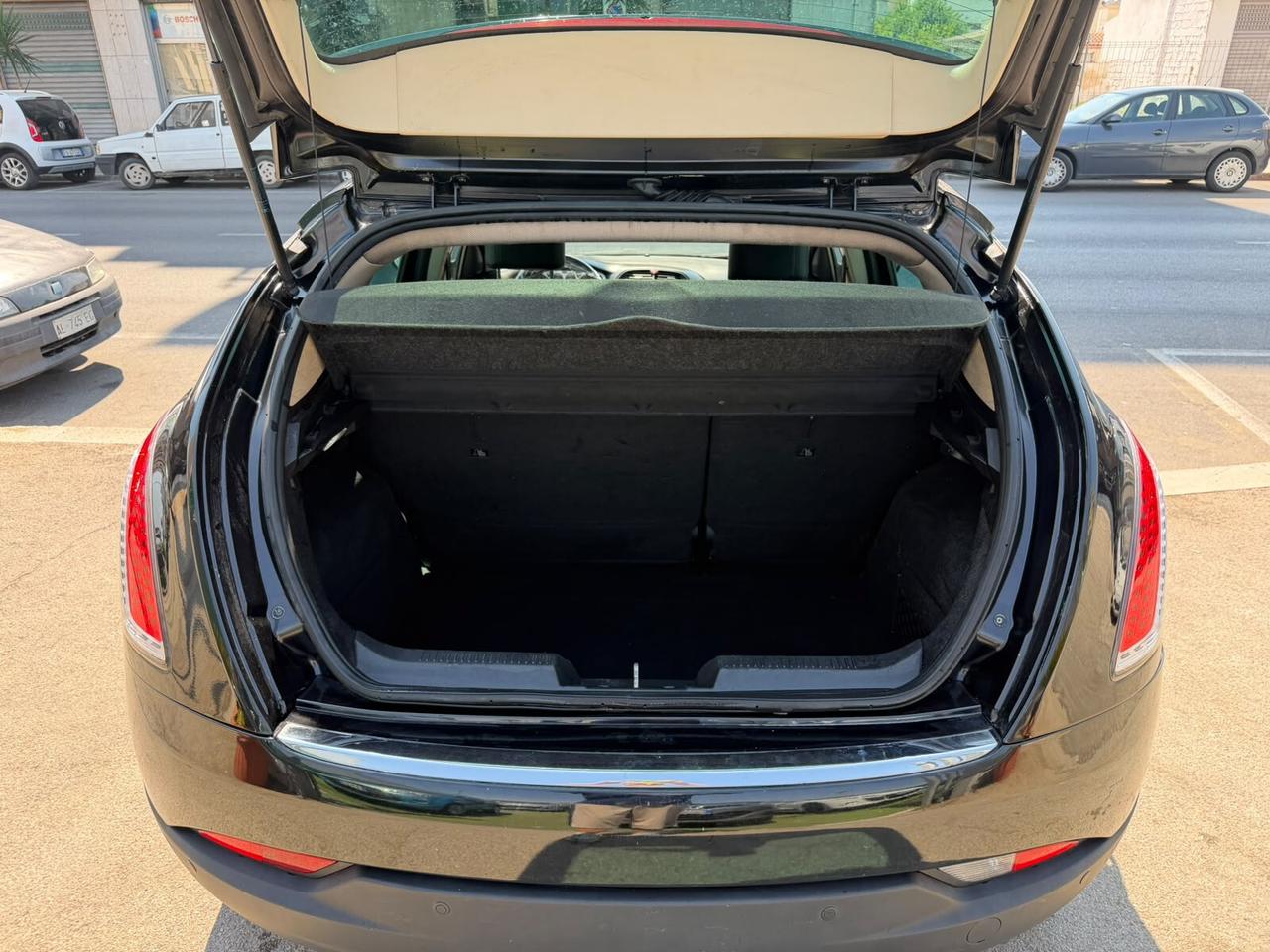 Lancia Delta 1.6 MJT DPF Gold