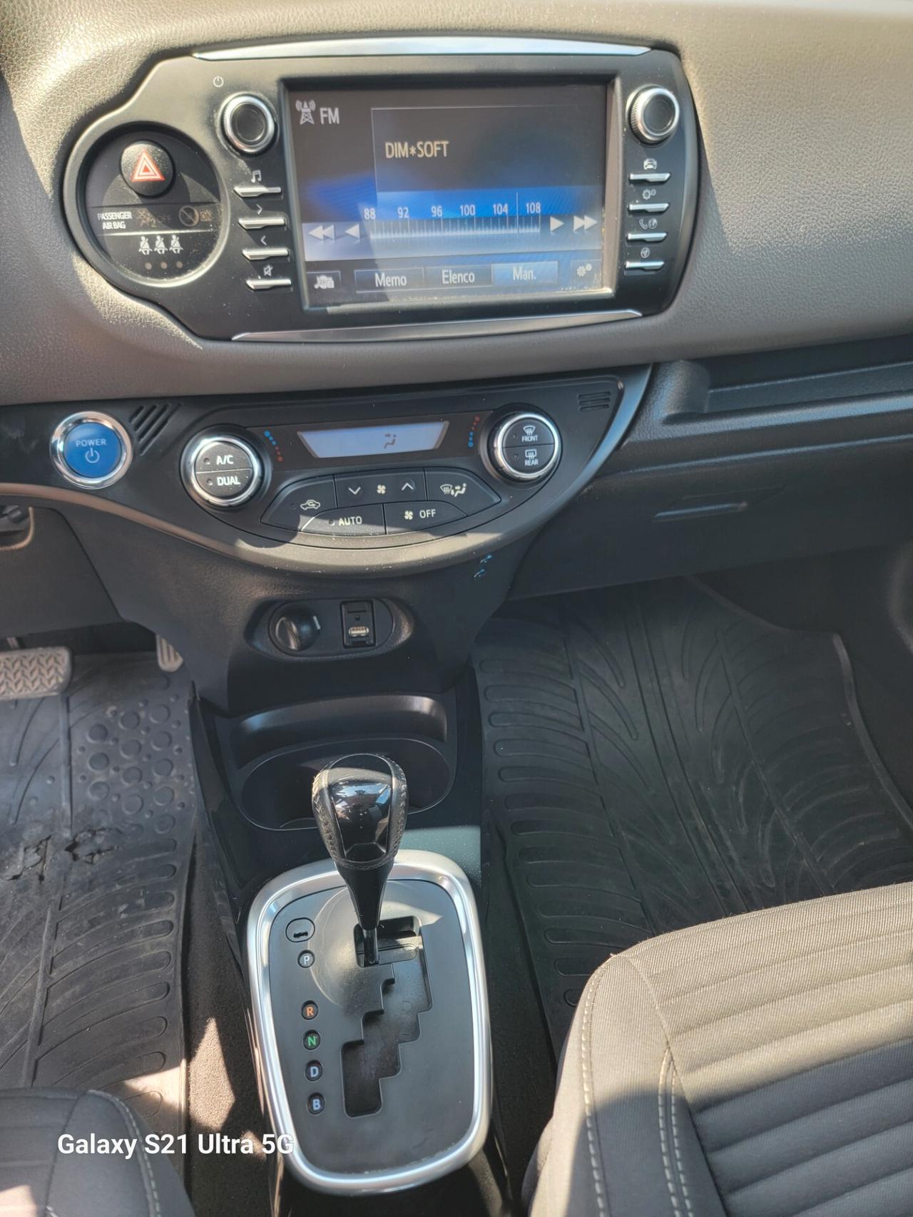 Toyota Yaris 1.5 Hybrid Active SOLO 42 MILA KM !