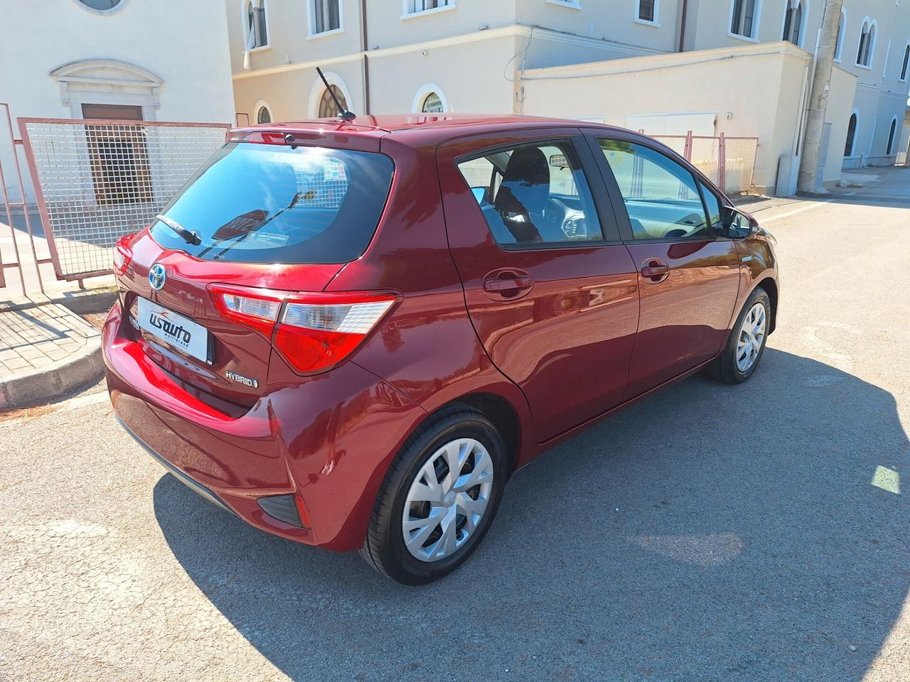 Toyota Yaris 1.5 HYBRID BUSINESS 48000 km 2018