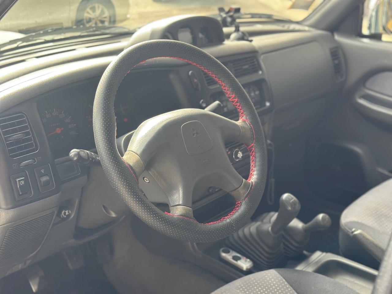 Mitsubishi L200 2.5 TDI 4WD Club Cab Pick-up GLS
