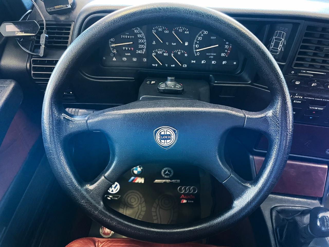 Lancia Thema 16V LS