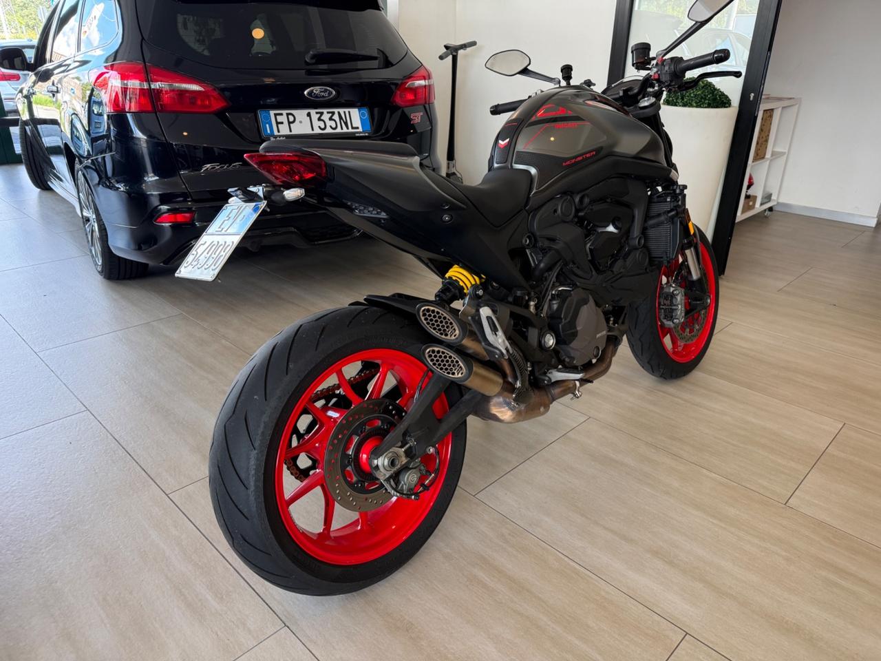 Ducati Monster 937 Plus