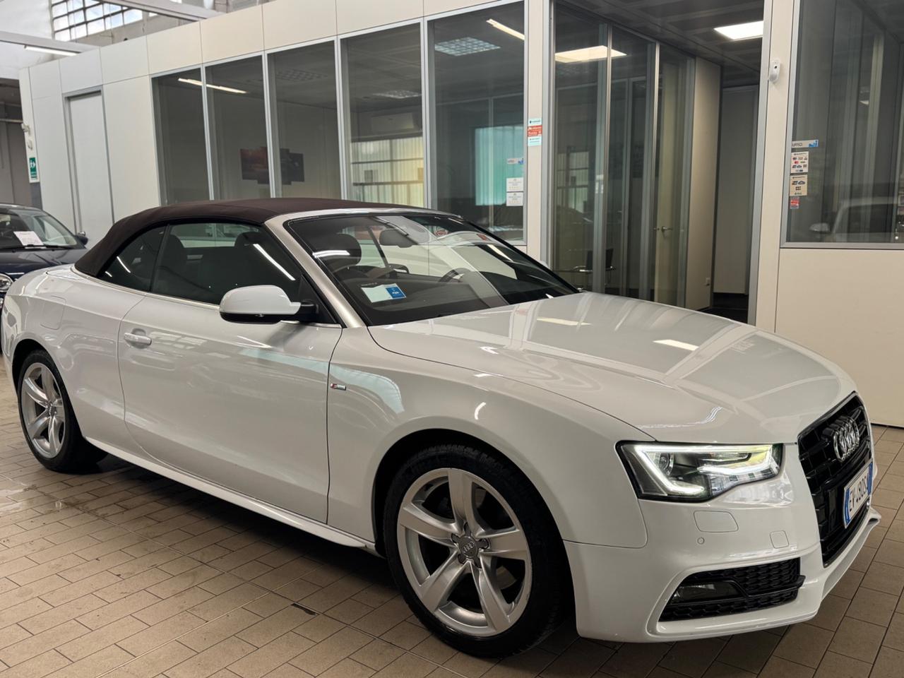 Audi A5 Cabrio 2.0 TDI 177 CV S Line S-Line