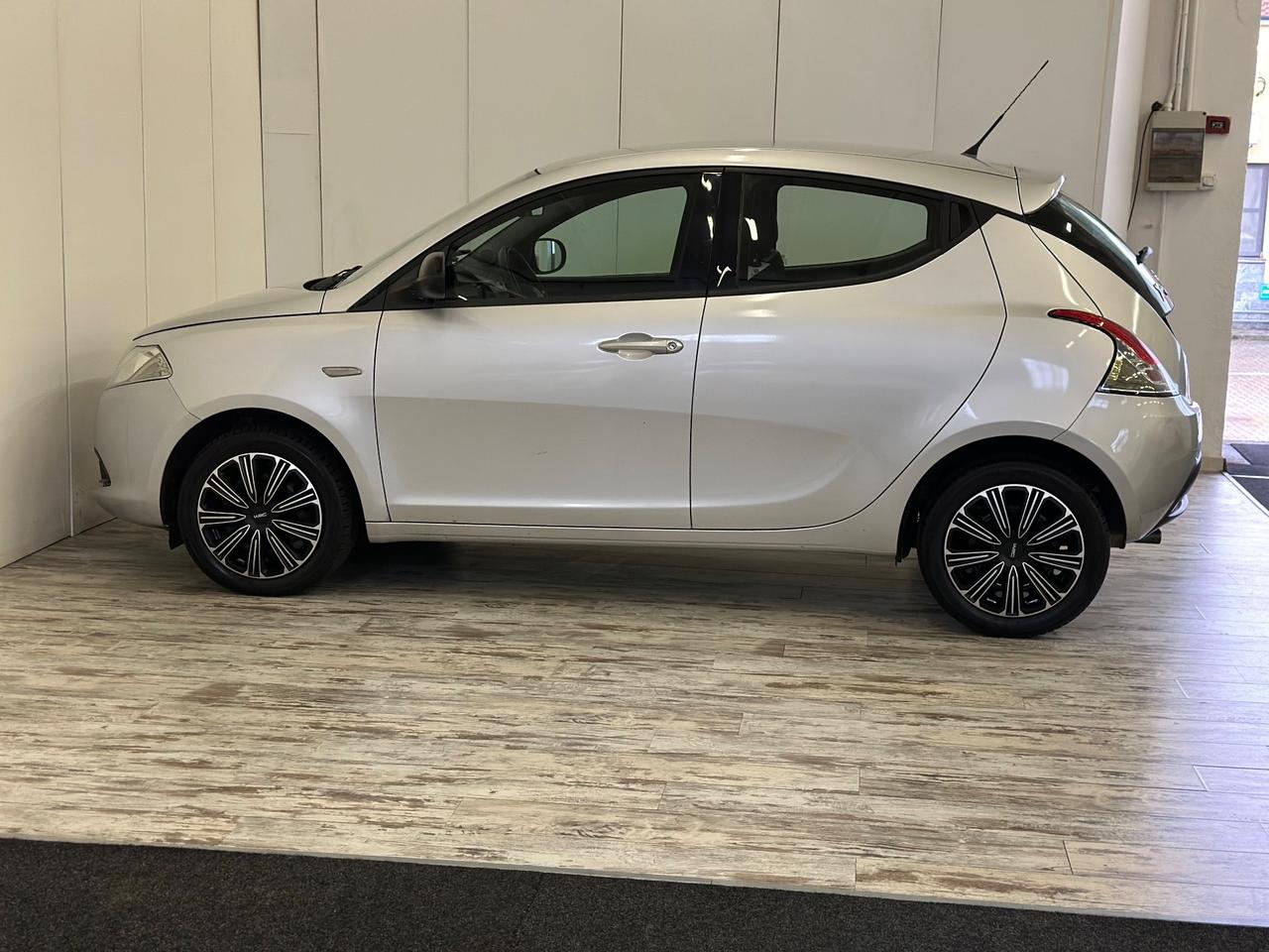 Lancia Ypsilon 1.3 MJT 5 porte S&S Platinum Ok Neopatentati