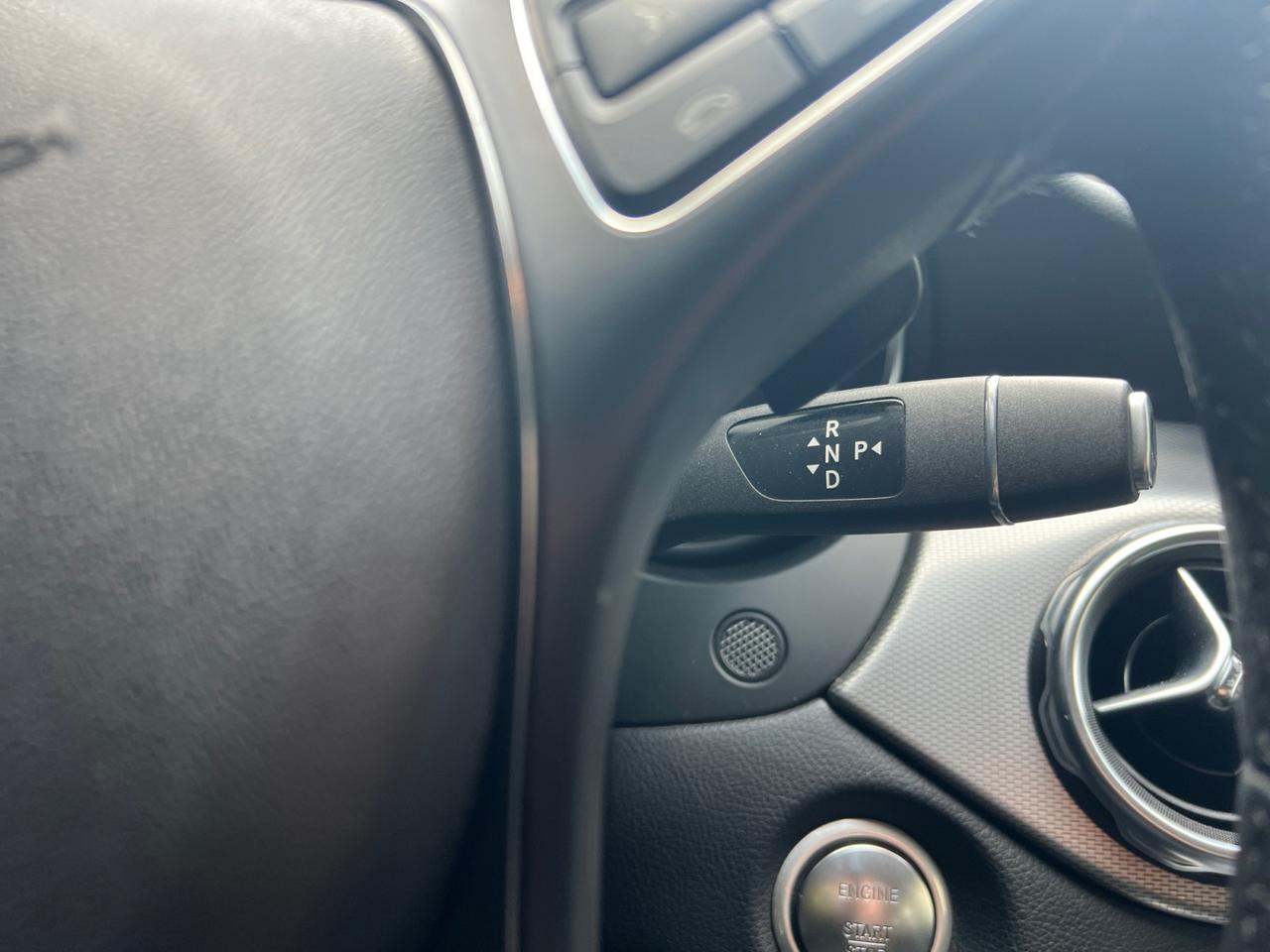 Mercedes GLA 180 Premium auto KM 30.300
