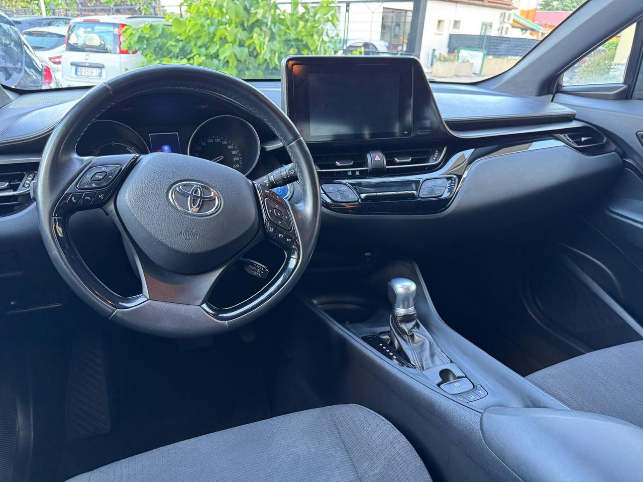 Toyota C-HR 1.8 Hybrid E-CVT Business