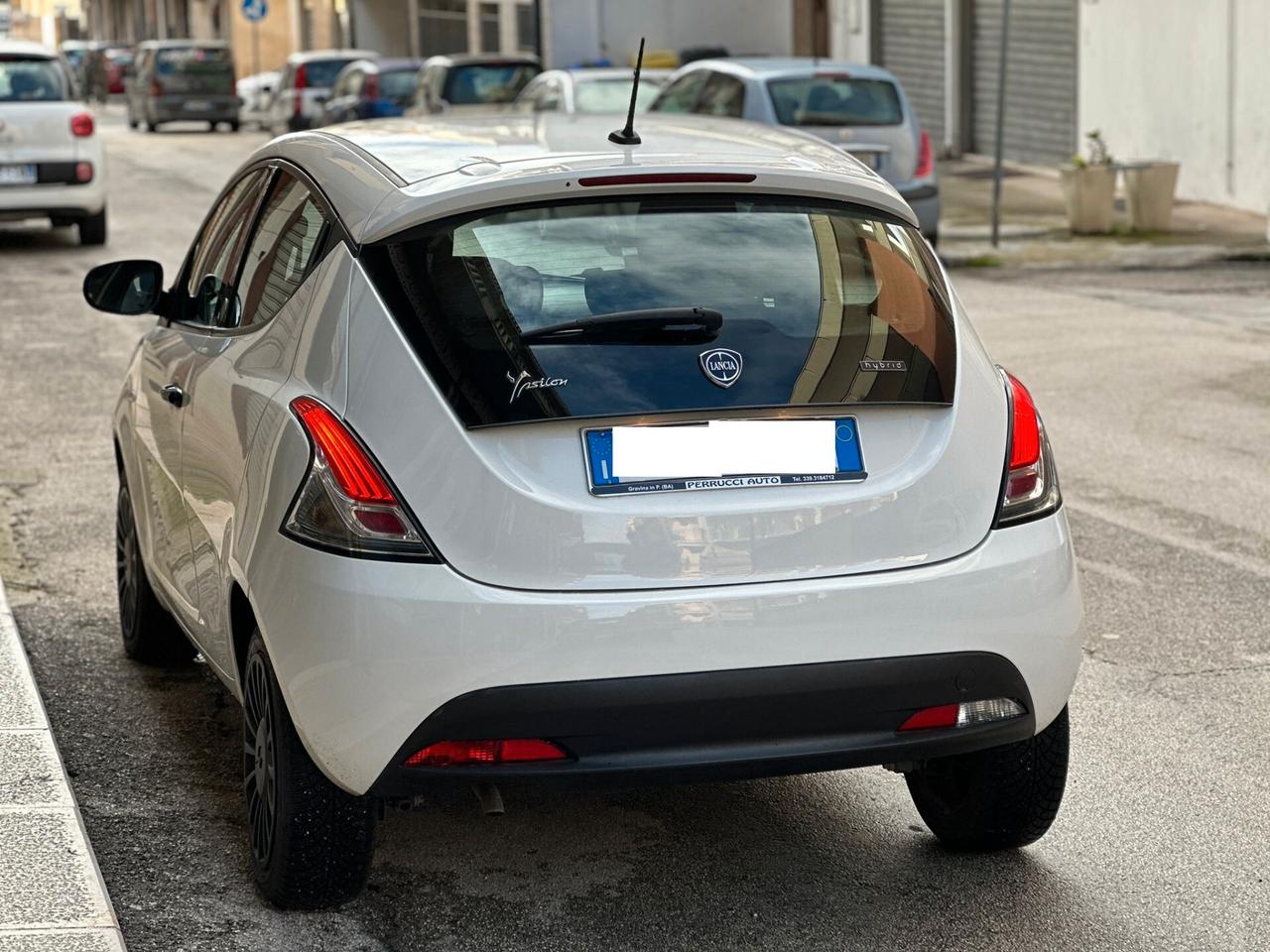 Lancia Ypsilon 1.0 5 porte Hybrid Ecochic Gold
