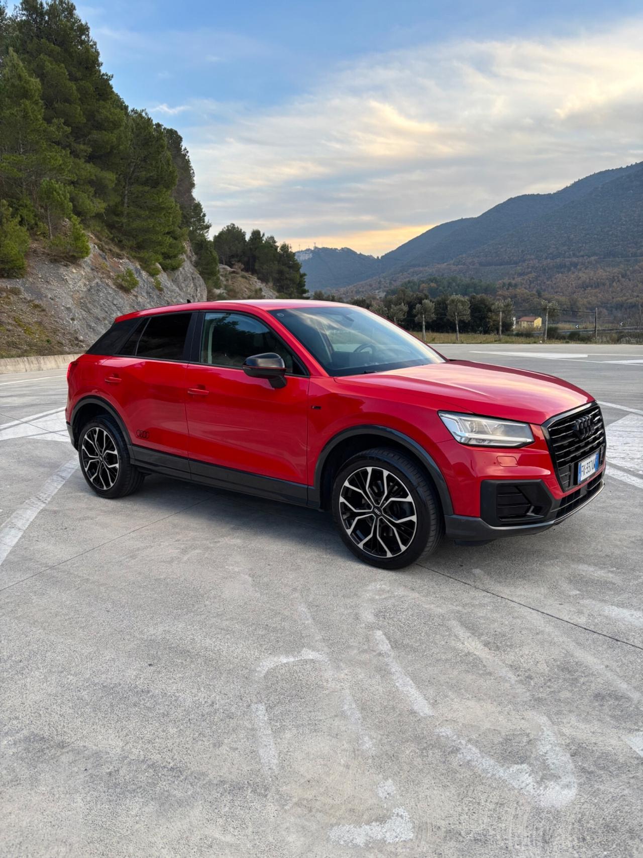 Audi Q2 1.6 TDI S line RED Edition